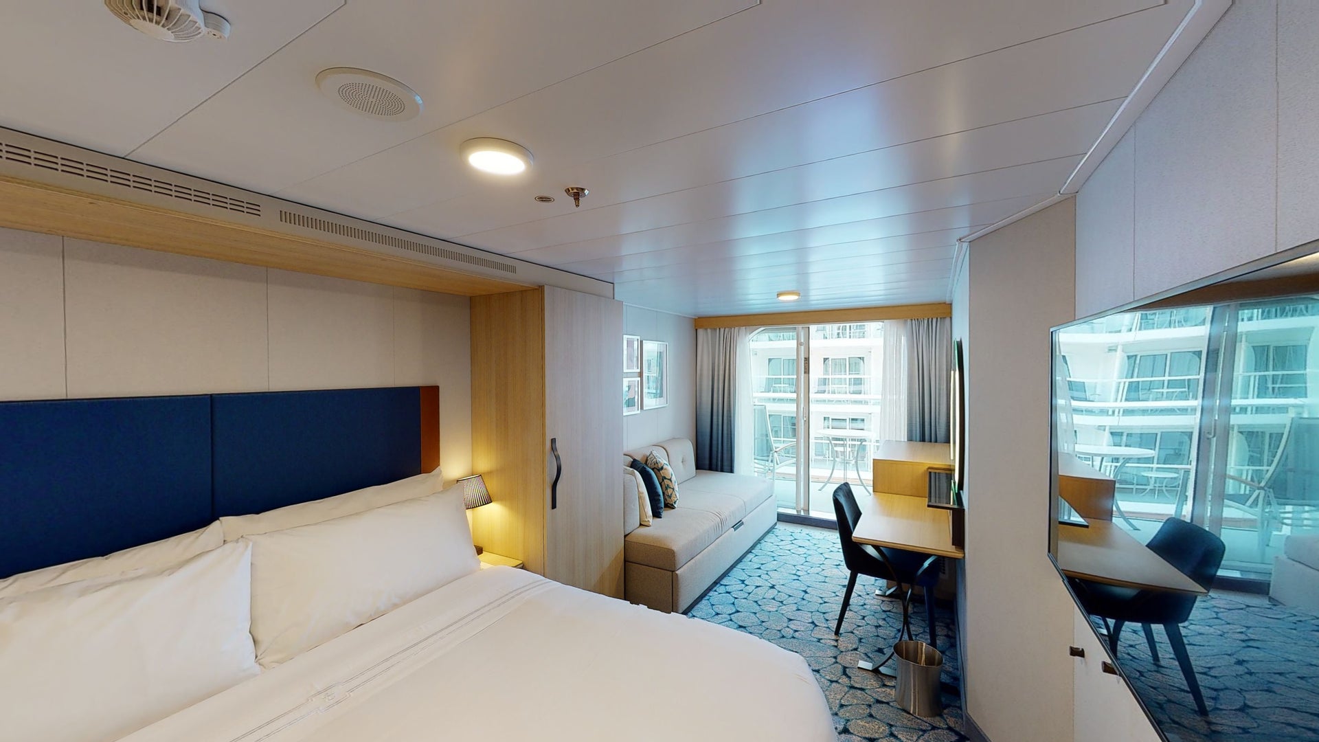 Wonder of the Seas - Central Park View Balcony - Nuvo360%
