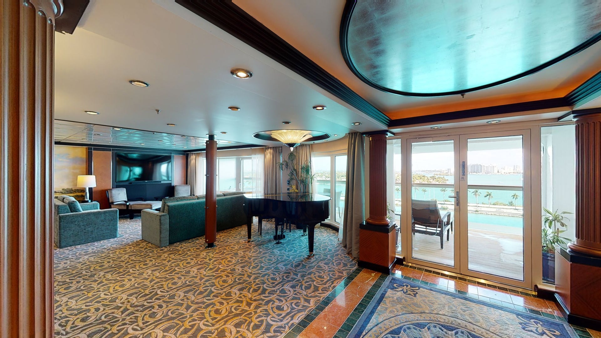 Freedom of the Seas Royal Suite